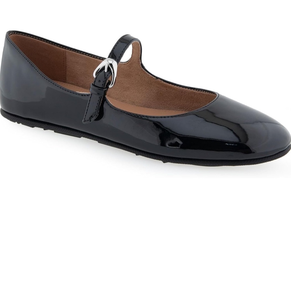 AEROSOLES Black Patent Flats